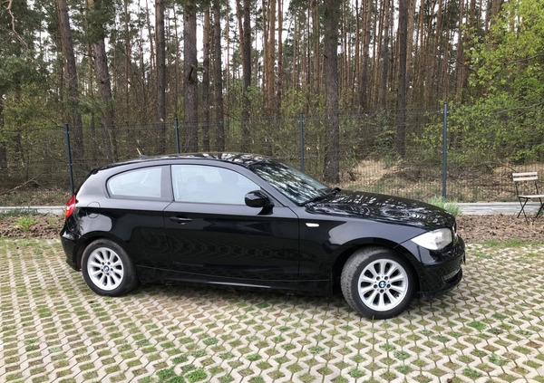 BMW Seria 1 cena 15900 przebieg: 203535, rok produkcji 2010 z Czaplinek małe 277